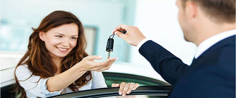 Picture of a Lady buying a vehicle from a person with a Georgia dealers license!